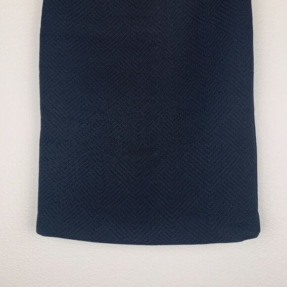 Banana Republic Black Chevron Texture Pencil Skirt - Picture 4 of 6